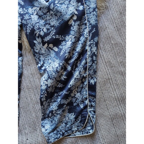 Cabernet by Sleep Sense Satin Floral Short Sleeve Notch Collar Capri Pajama Set - Picture 12 of 16